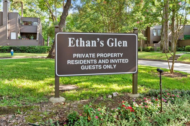 282 Litchfield Lane, Houston, TX 77024