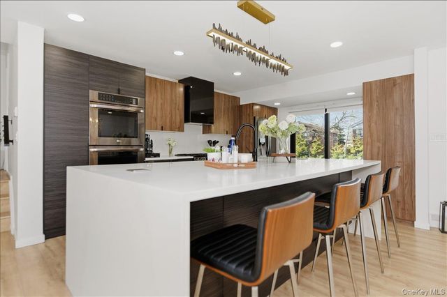 957 Cherrywood Drive, Baldwin, NY 11510