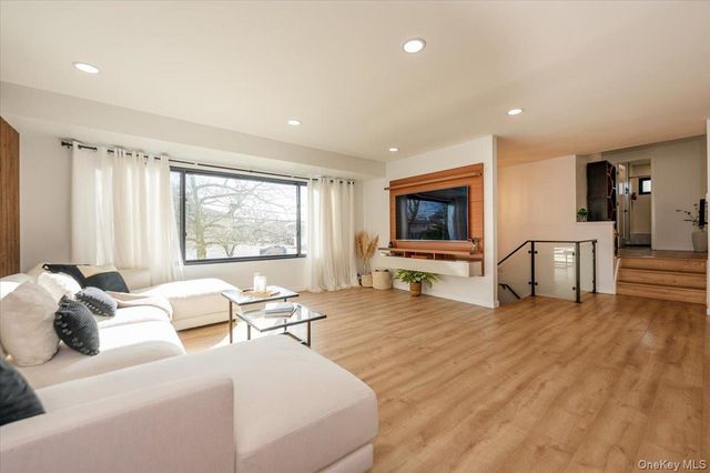 957 Cherrywood Drive, Baldwin, NY 11510