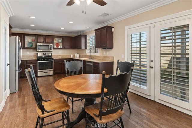 157 Buckthorn Way, Corona, CA 92881