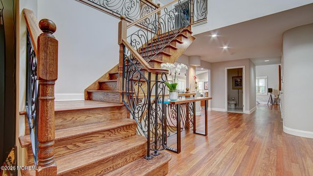 46 Thomas Drive, Manalapan, NJ 07726