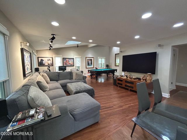 46 Thomas Drive, Manalapan, NJ 07726