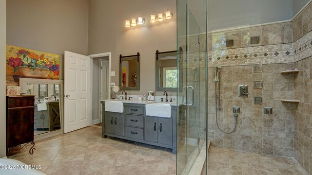 46 Thomas Drive, Manalapan, NJ 07726