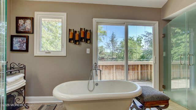 46 Thomas Drive, Manalapan, NJ 07726