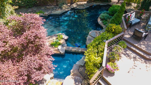 46 Thomas Drive, Manalapan, NJ 07726