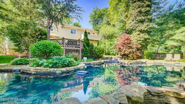 46 Thomas Drive, Manalapan, NJ 07726