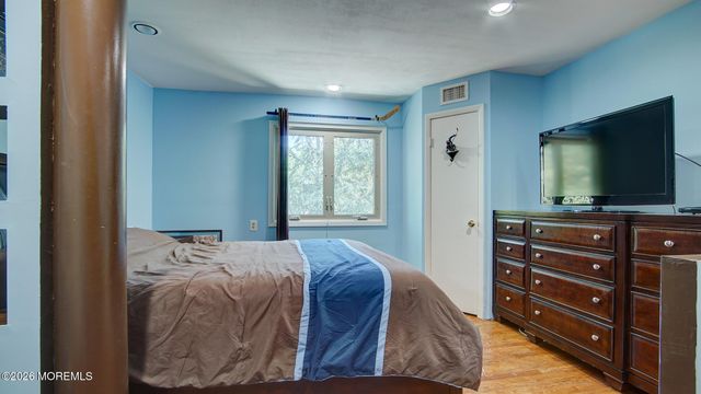 46 Thomas Drive, Manalapan, NJ 07726