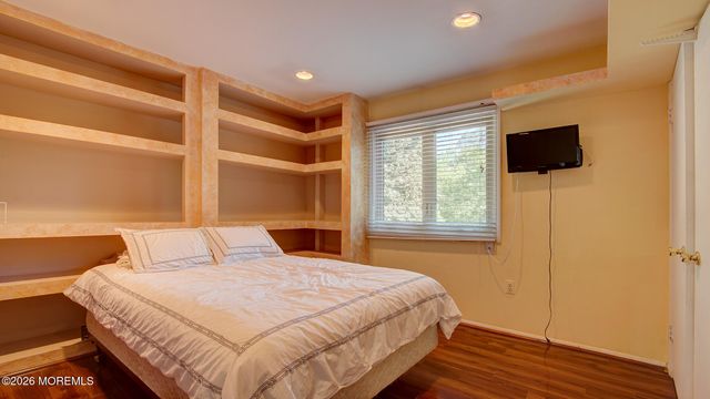 46 Thomas Drive, Manalapan, NJ 07726