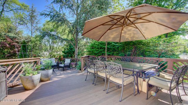 46 Thomas Drive, Manalapan, NJ 07726
