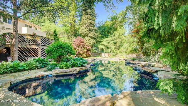 46 Thomas Drive, Manalapan, NJ 07726