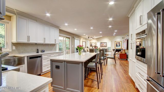 46 Thomas Drive, Manalapan, NJ 07726