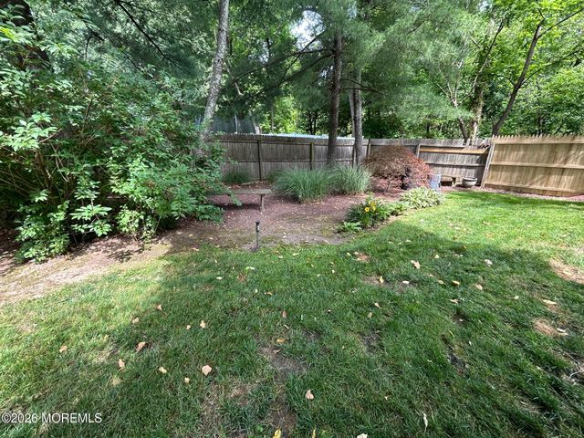 46 Thomas Drive, Manalapan, NJ 07726
