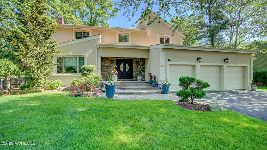 46 Thomas Drive, Manalapan, NJ 07726