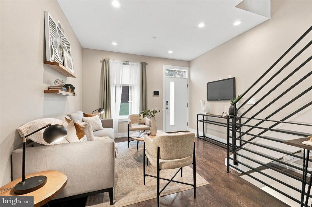 1224 N MYRTLEWOOD ST, PHILADELPHIA, PA 19121 — photo 3
