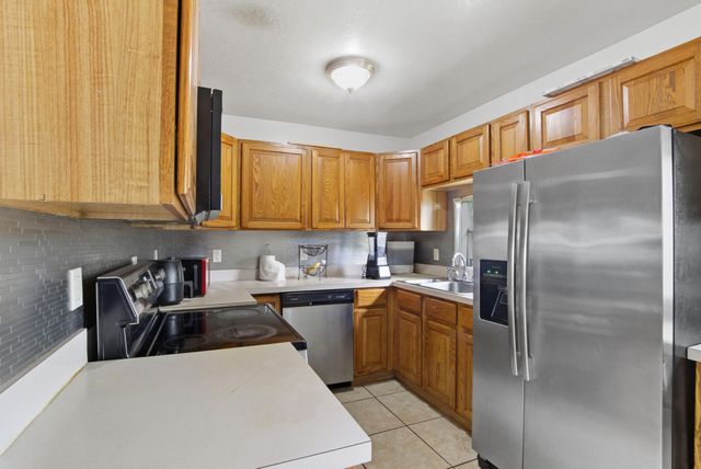 8230 SW 4th Place, North Lauderdale, FL 33068