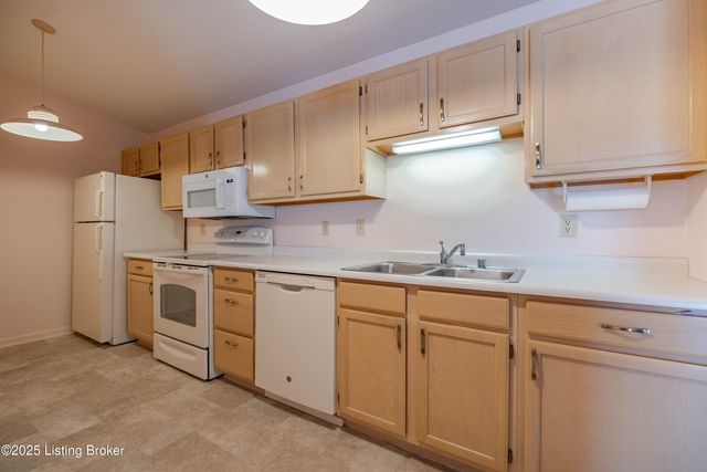 310 Ethridge Ave UNIT 207, Louisville, KY 40223