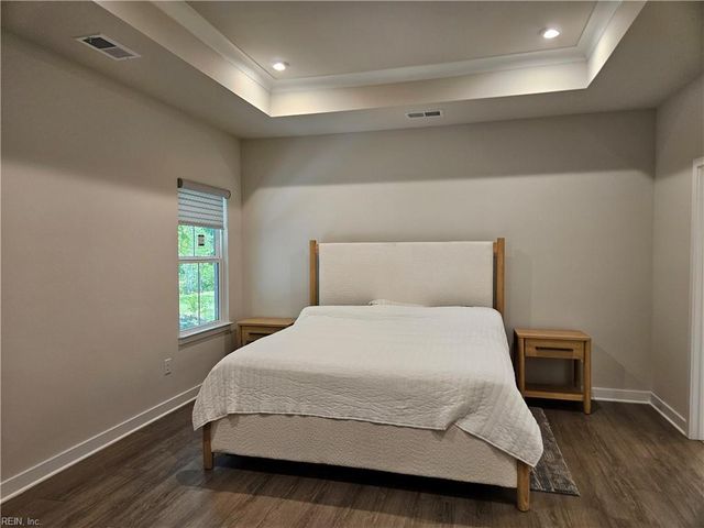 2213 Mainsail DR, Carrollton, VA 23314