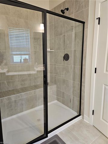 2213 Mainsail DR, Carrollton, VA 23314