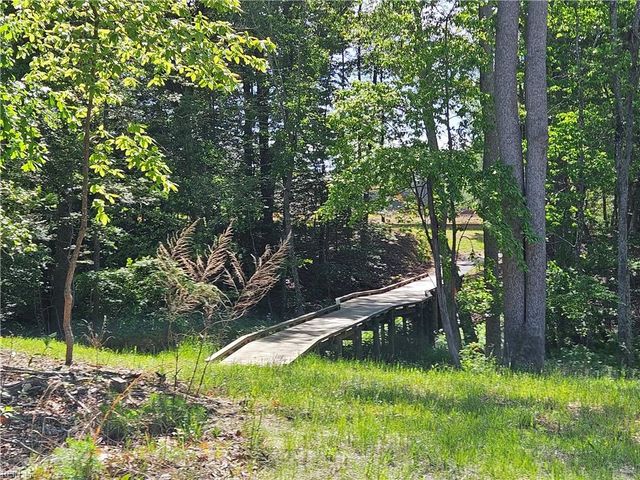 2213 Mainsail DR, Carrollton, VA 23314