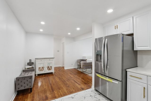 8916 Kenneth Drive 1E, Des Plaines, IL 60016
