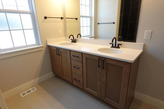 9866 Cygnet COURT, Mequon, WI 53097