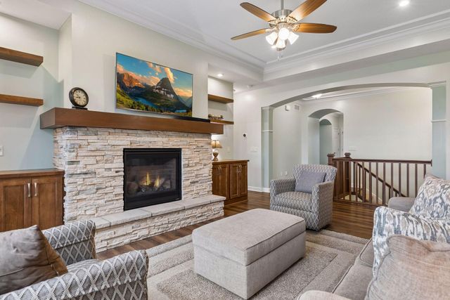 808 June Avenue N, Lake Elmo, MN 55042
