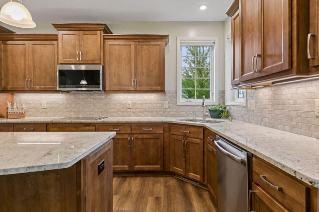 808 June Avenue N, Lake Elmo, MN 55042