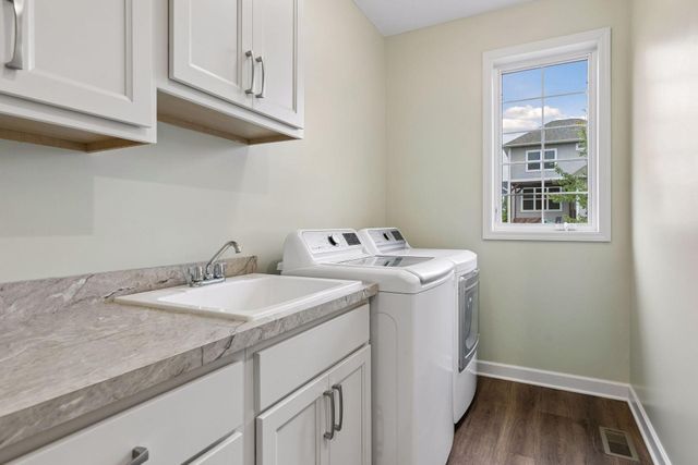 808 June Avenue N, Lake Elmo, MN 55042