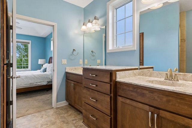 808 June Avenue N, Lake Elmo, MN 55042