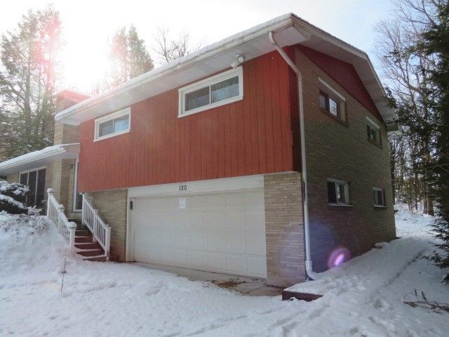 120 Virginia St, Unity Twp, PA 15650