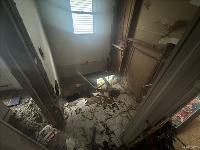 17229 Heyden Street, Detroit, MI 48219