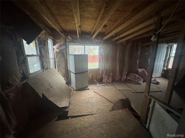 17229 Heyden Street, Detroit, MI 48219