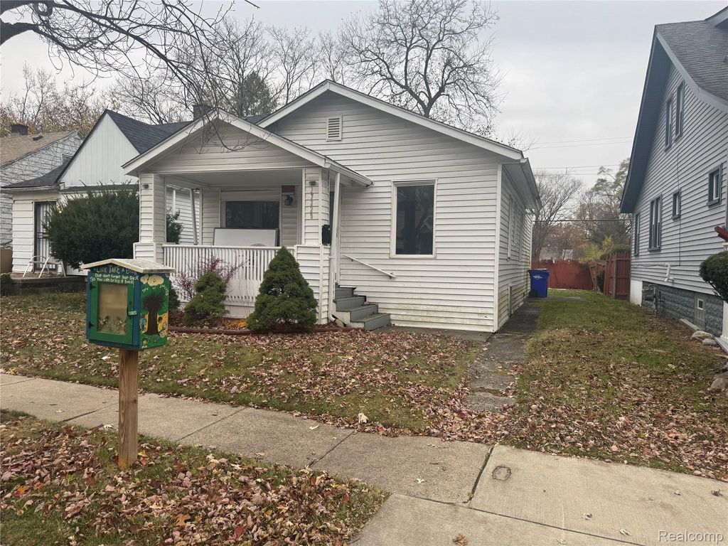 17229 Heyden Street, Detroit, MI 48219