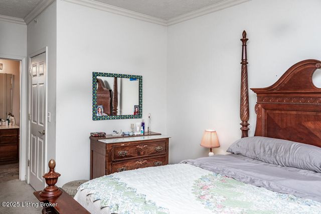 2704 Bradford Commons Dr UNIT 103, Louisville, KY 40299