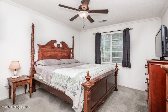 2704 Bradford Commons Dr UNIT 103, Louisville, KY 40299