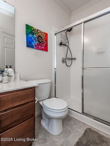 2704 Bradford Commons Dr UNIT 103, Louisville, KY 40299