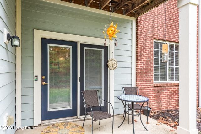 2704 Bradford Commons Dr UNIT 103, Louisville, KY 40299