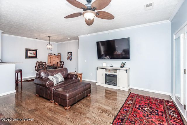 2704 Bradford Commons Dr UNIT 103, Louisville, KY 40299