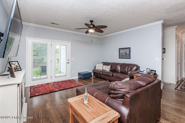 2704 Bradford Commons Dr UNIT 103, Louisville, KY 40299