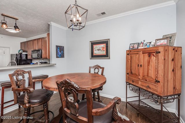 2704 Bradford Commons Dr UNIT 103, Louisville, KY 40299