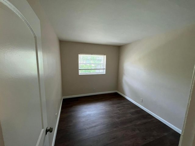 1335 NW 7th Terrace, Fort Lauderdale, FL 33311