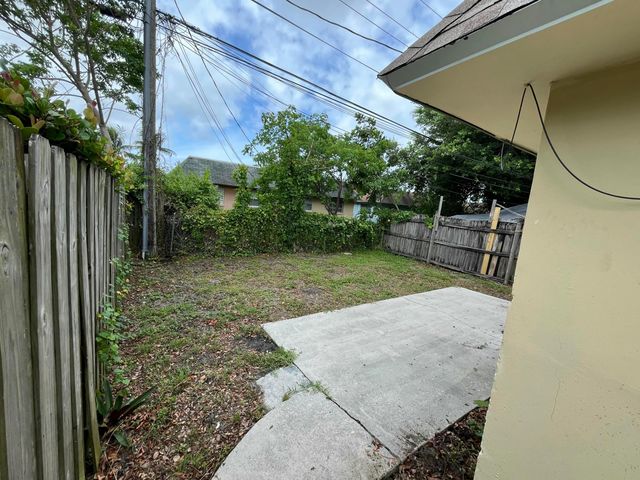 1335 NW 7th Terrace, Fort Lauderdale, FL 33311