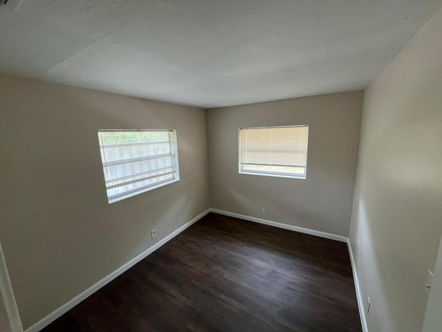 1335 NW 7th Terrace, Fort Lauderdale, FL 33311