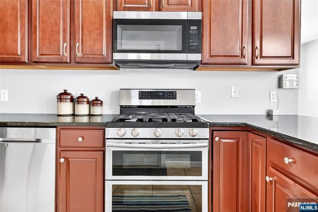 499 Paramus Road, Paramus, NJ 07652