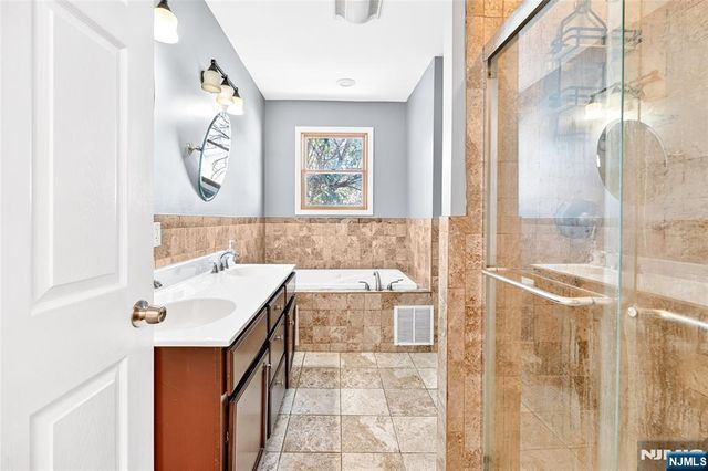 499 Paramus Road, Paramus, NJ 07652