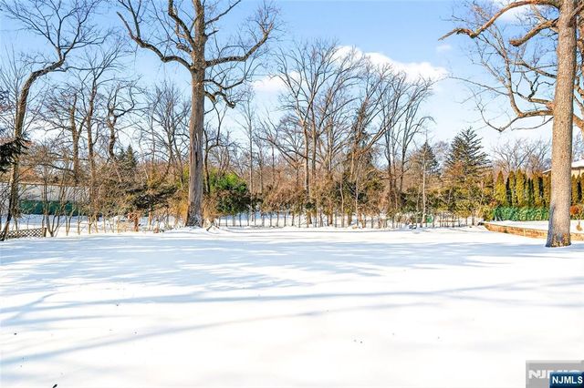 499 Paramus Road, Paramus, NJ 07652