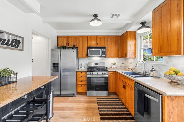 8407 Broadacre Drive, Sun Valley, CA 91352