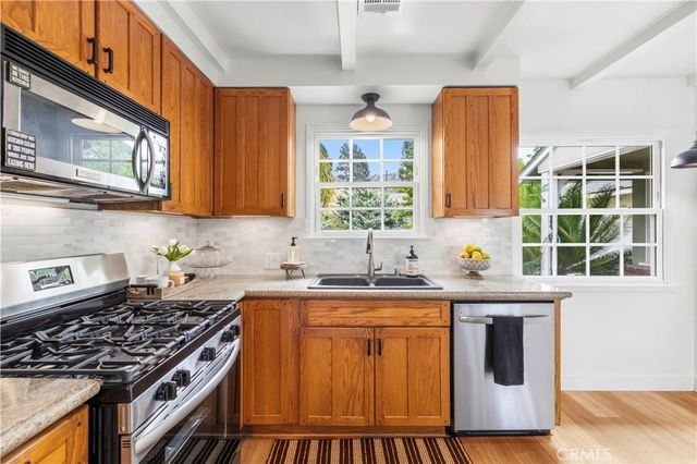 8407 Broadacre Drive, Sun Valley, CA 91352