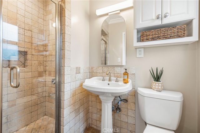 8407 Broadacre Drive, Sun Valley, CA 91352