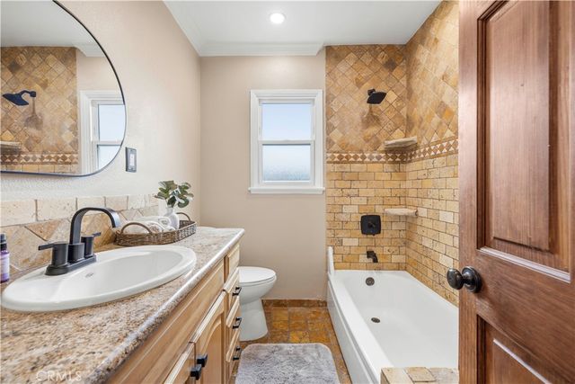 8407 Broadacre Drive, Sun Valley, CA 91352